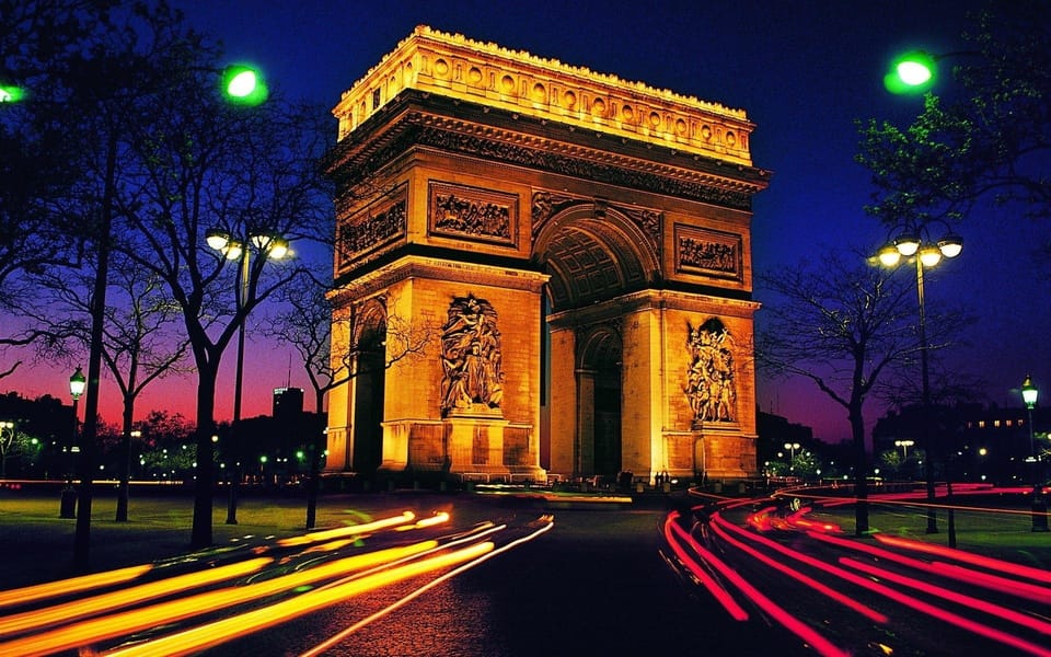 Arc de Triomphe Rooftop: Unveil History & Breathtaking Views - How ticket line skips and small-group pacing change the feel