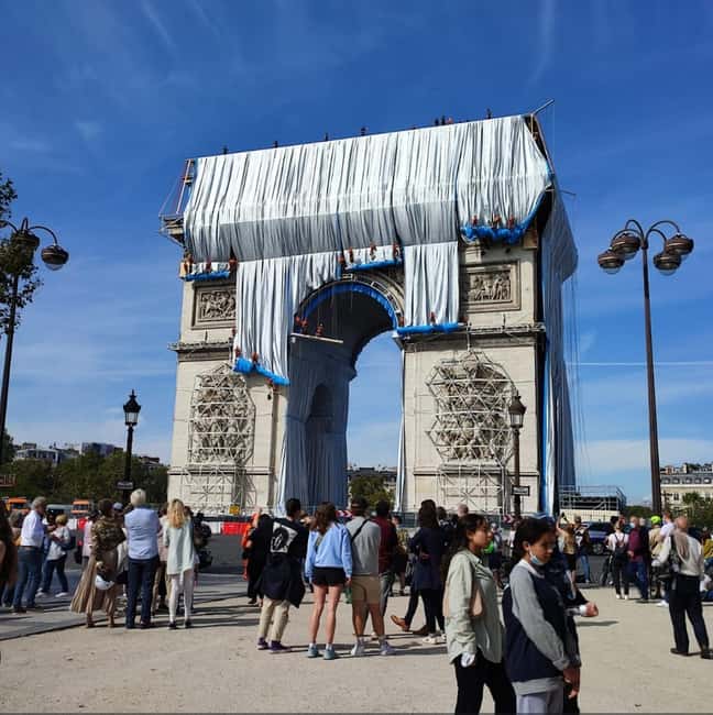 Best Bits of Paris: 40 Favourites Walking Tour 5 hours - Seine classics: Notre Dame, Île de la Cité, and the best kind of overview