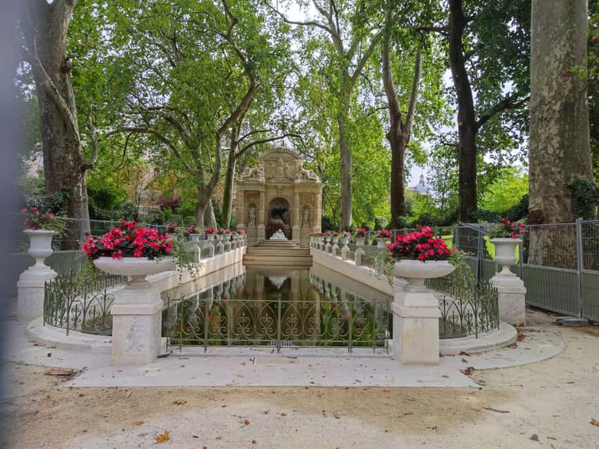 Best Bits of Paris: 40 Favourites Walking Tour 5 hours - Ending at Place du Trocadéro: the Eiffel Tower moment you’ll remember