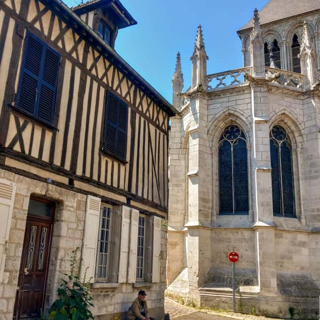 Bike tour from Vernon to Giverny with local guide - Vernon to Giverny by bike: why this route beats buses