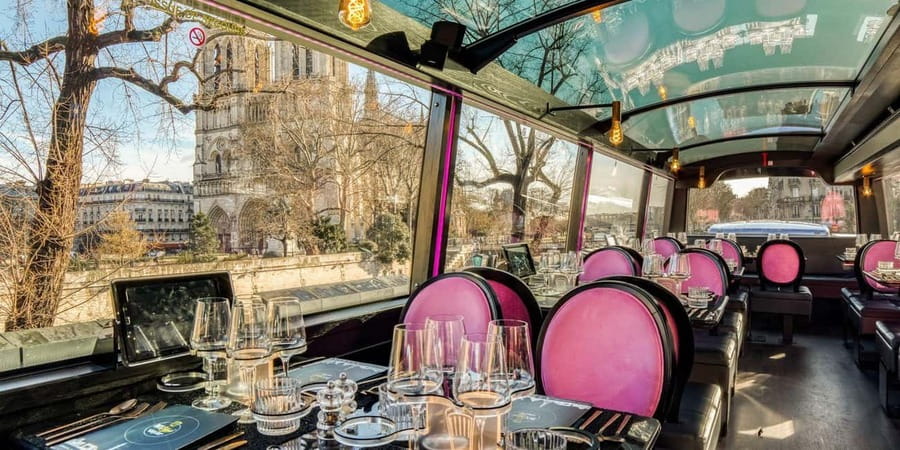 Champs Elysées Bus Toqué Lunch w/ a Glass of Champagne - When and where you meet: don’t lose time before 12:30