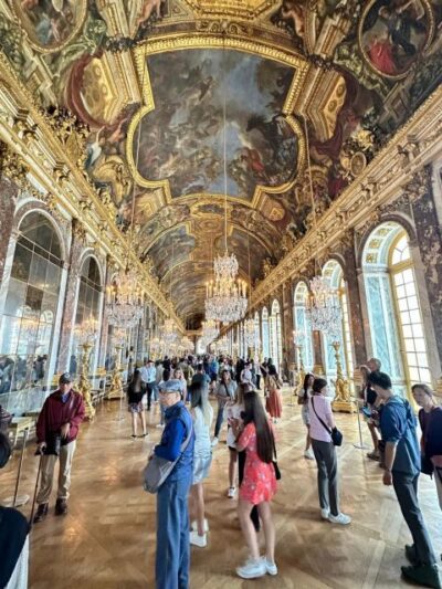 Chateau de Fontainebleau & Chateau de Versailles - Fontainebleau: Royal Power, Medieval Continuity, and a Napoleon Moment
