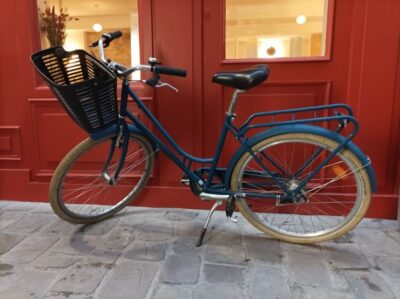 City bike rental in Paris (8h) - Where You Start: Paris Bike Tour on Rue Brantôme