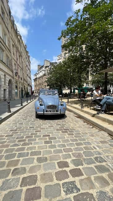 Classic 2CV Tour paris 2h - Eiffel Tower moment: the view you remember, with guide context