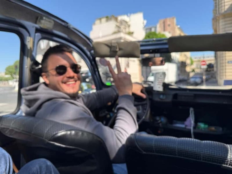 Classic Citroën 2CV tour of Paris, 1 hour - Comfort and pace: how the 2CV ride keeps sightseeing human