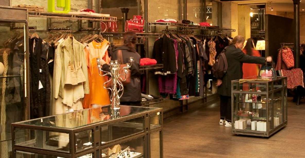 Discount Couture: ultimate Paris Shopping 2h30 walking tour - How the guide makes this work: tips, map, and real help in the fitting room