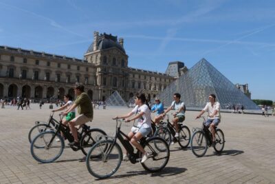 Discover Paris by bike - Starting at 20 Rue Greneta and getting your bearings fast