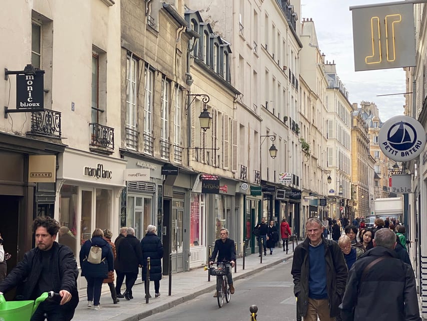 Discover the Marais (:) An Outdoor Detective Adventure - Rue des Rosiers and the Jewish quarter atmosphere