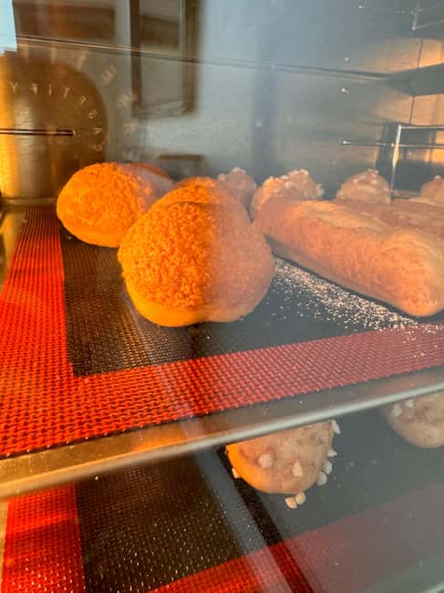 Eclair Baking Class with A Pastry Chef - Choux pastry basics: crisp shells and airy interiors