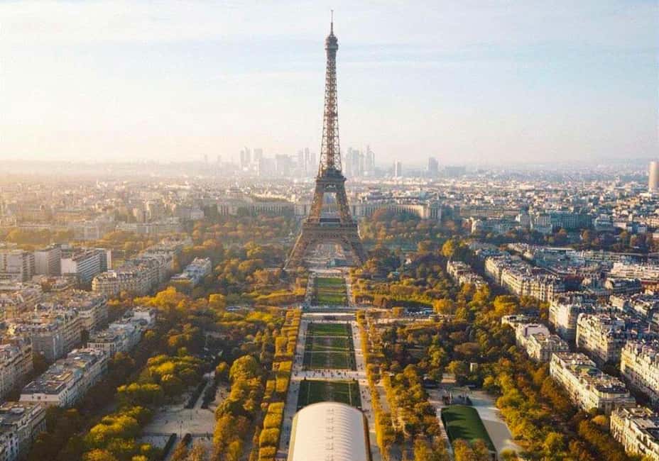 Eiffel Tower Access with Host - The Meeting Point at 7 Rue de la Manutention and the Passerelle Debilly Photo Stop