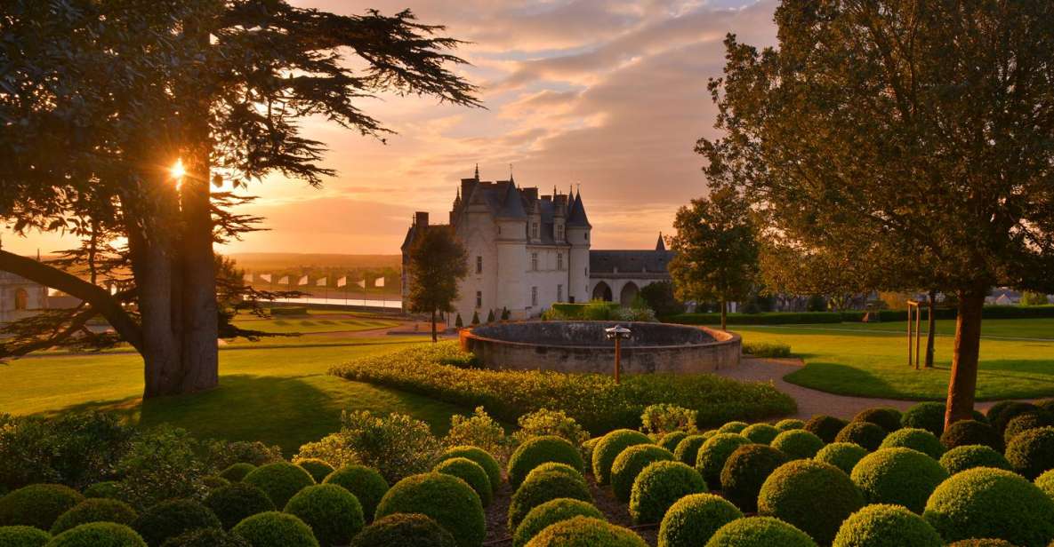 Exclusive Wine Day Trip Loire Valley from Paris - Château de Chenonceau: elegance with a sense of lived-in power