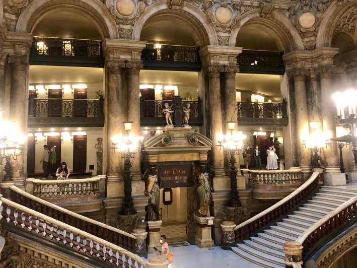 Family-friendly treasure hunt at Opera Garnier - Opéra Garnier as a family mystery game, not a museum lecture