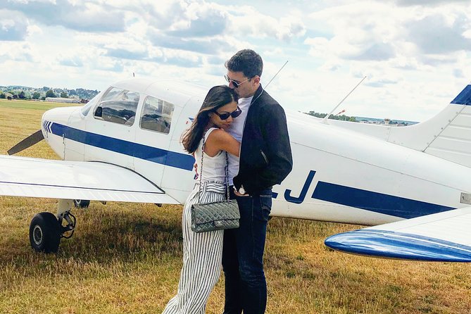 Fly around Paris with a local pilot - Key things to know before you go