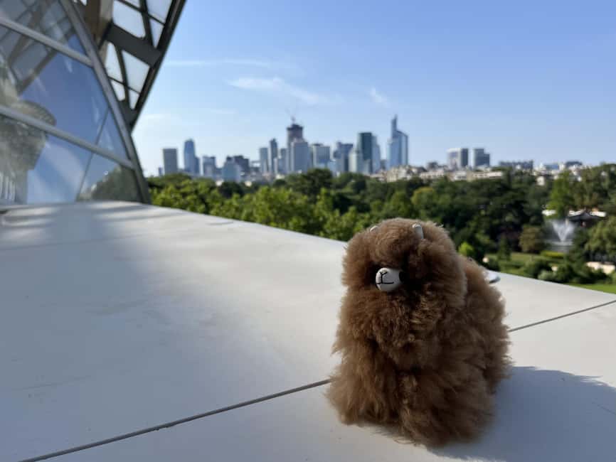 Fondation Louis Vuitton: Ticket Entry & Private Tour - Architecture first: Frank Gehry’s sail-like design and the photo moments
