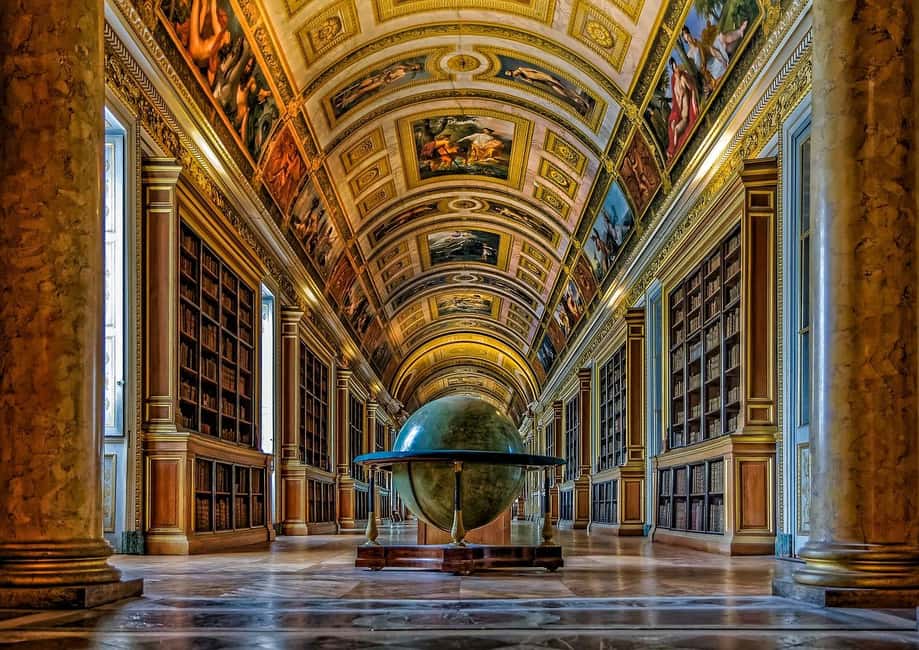 Fontainebleau Castle Private guided tour from Paris - Your Château Guide: What to Expect From Eric and Chris