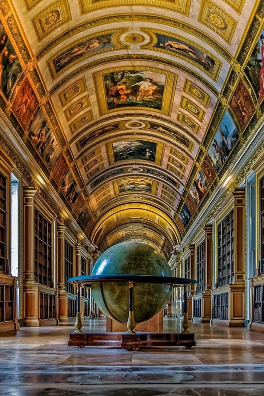 Fontainebleau Castle Private guided tour from Paris - Luxury Transport From Paris: Arrival Timing and Comfort