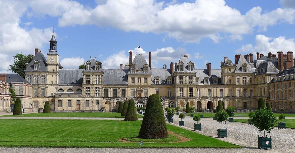 Fontainebleau: Palace Private Guided Tour with Ticket - The tour feel: private group, fast facts, and strong guide impact