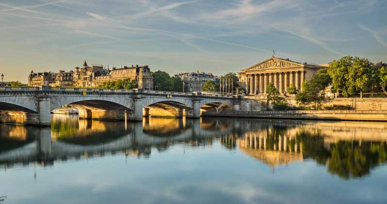 Freemason; myths and revelation of a secret organization - Meet at Saint-Germain-des-Prés: Getting Oriented in 90 Minutes