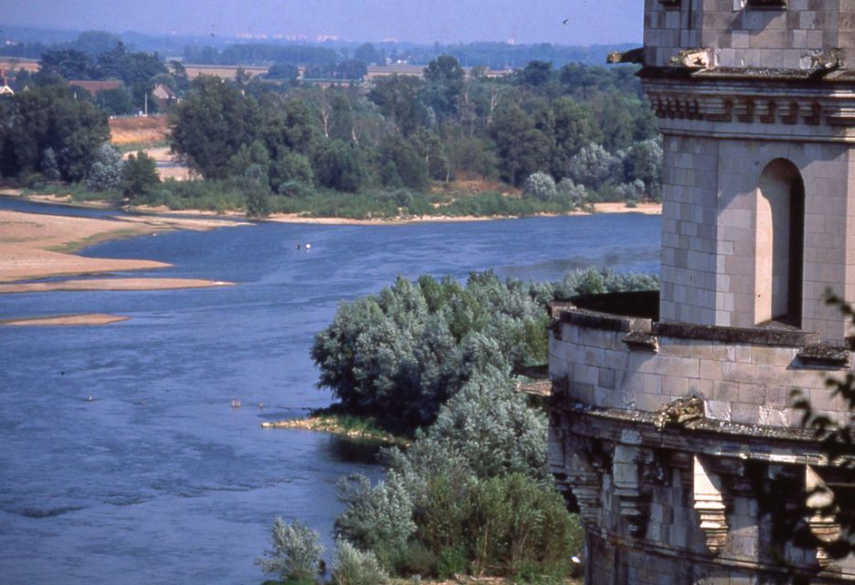 From Paris: Loire Valley Castles Full-Day Tour with Lunch - Key Takeaways