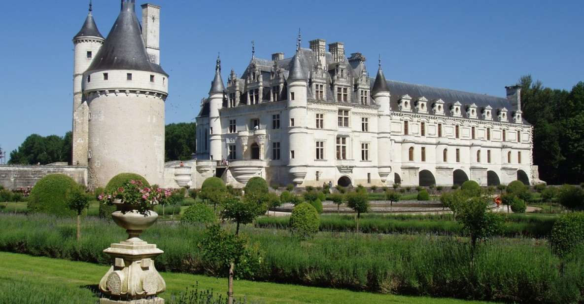 From Paris: Loire Valley Castles Full-Day Tour with Lunch - Getting There: Deluxe Minibus, Real Time, and One English Guide