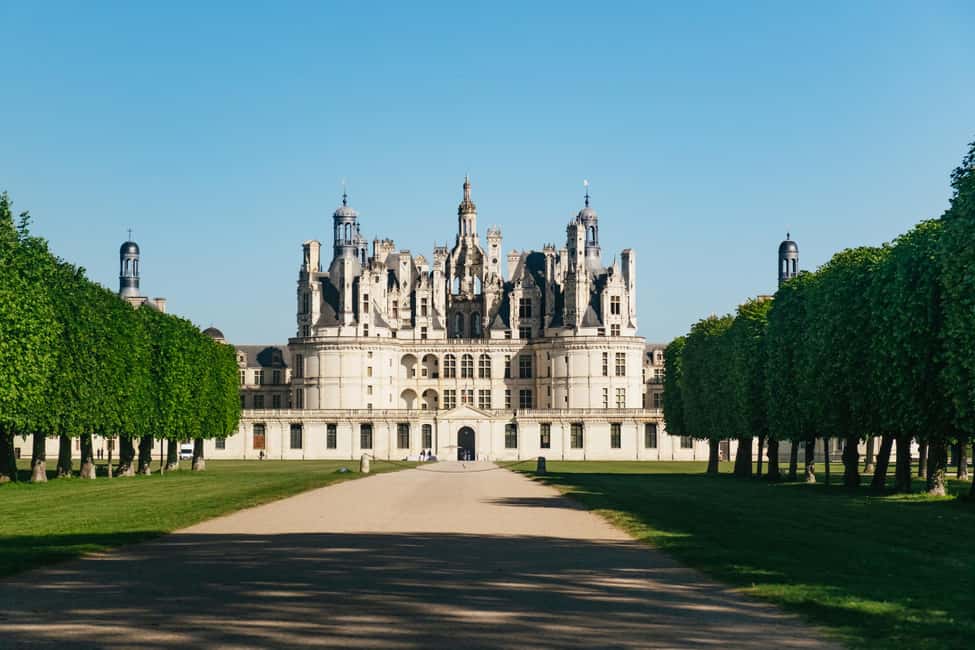 From Paris: Loire Valley Chambord Castle and Wine Tasting - Château de Chambord: Audio-Guided Renaissance Majesty