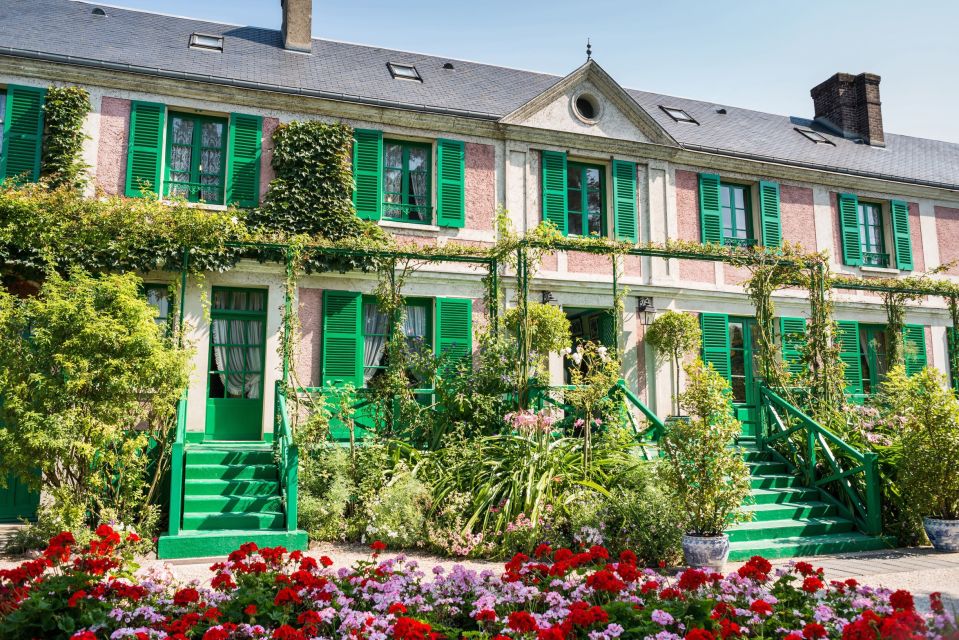 From Paris: Monet Impressionism Tour to Giverny by Minibus - What to Bring and What to Leave Behind