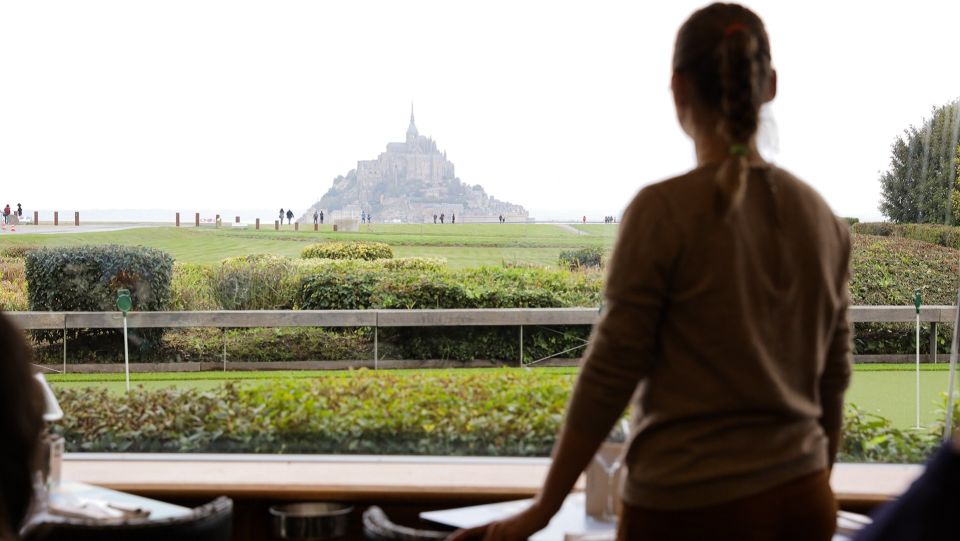 From Paris: Mont St Michel and Loire Valley 2 Day Tour - Bus logistics and luggage reality: how to avoid stress