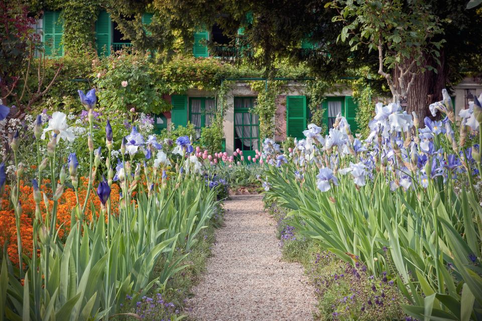From Paris: Private Day Trip to Giverny and Auvers sur Oise - Price and Value for a Private Group Up to 8