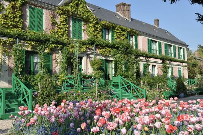 Giverny: Monet's House & Gardens Private Guided Walking Tour - Why Elisabeth’s Guide Style Fits This Place So Well