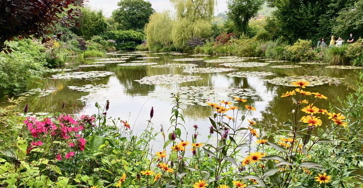 Giverny Versailles Trianon Small Group by Minivan from Paris - Monet’s house at Fondation Monet: what the guided time is really for
