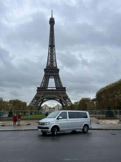 Hop On Paris: City Highlights Tour in a comfortable Minivan - Minivan Comfort and the Guide Style That Keeps You Sane