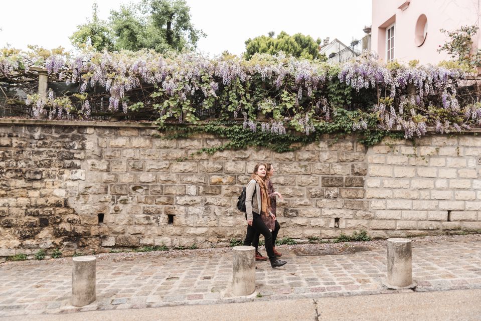 Instagrammable Paris: Icons & Hidden Gems with a Local - What happens during the 3 hours on foot