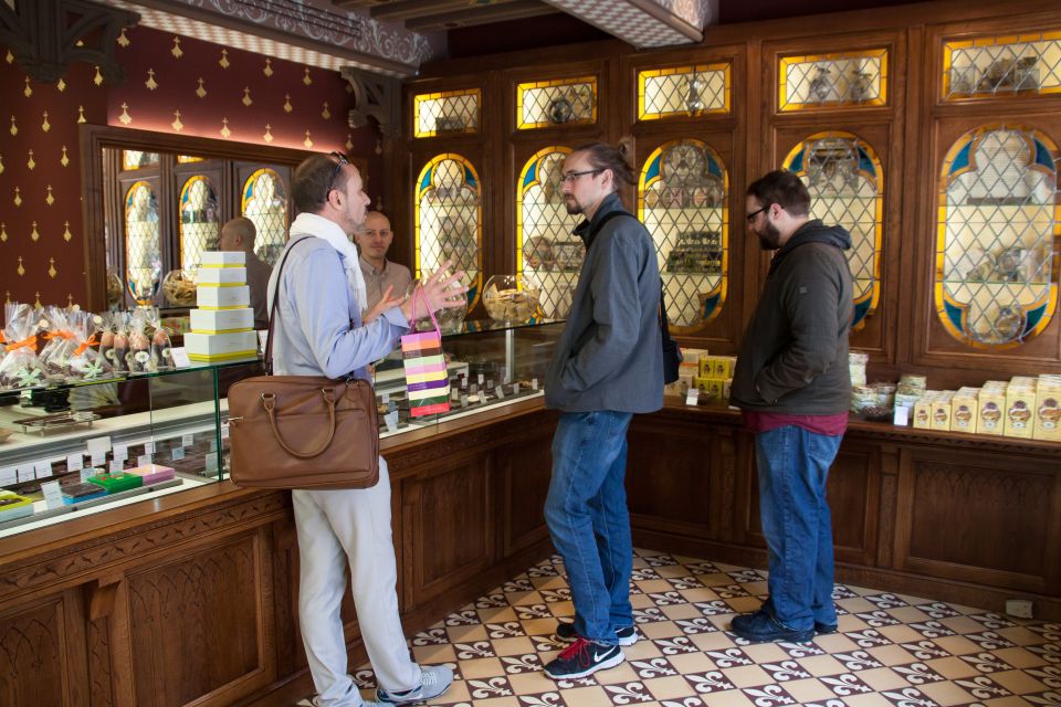 Le Marais: Pastry and Chocolate Food Tour - The 150-Minute Sweet Route: What Stops You’ll Actually Taste