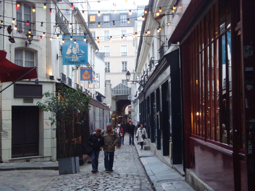 Lifestyle Tour of Saint-Germain-des-Prés - Two tastings: the part that makes the neighborhood stick