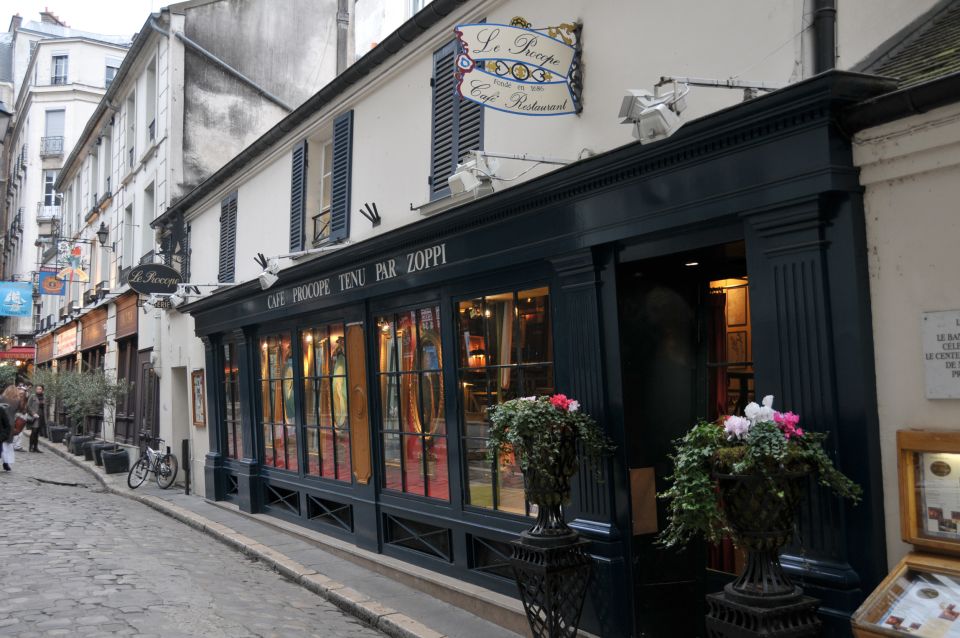 Lifestyle Tour of Saint-Germain-des-Prés - Starting at St-Germain-des-Prés: the landmark that sets the tone