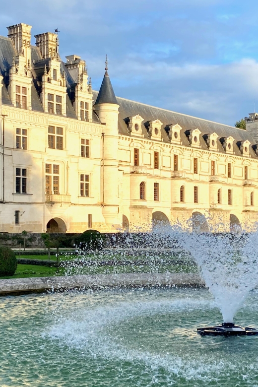Loire Valley Castles: Chenonceau, Amboise & Da Vinci Trip - Château de Chambord: a guided look, but time is tight