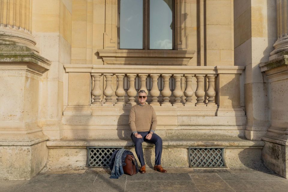 Louvre area photo shoot by Paris photographer - Palais-Royal Photo Stop: Seeing the Royal Neighborhood Nearby