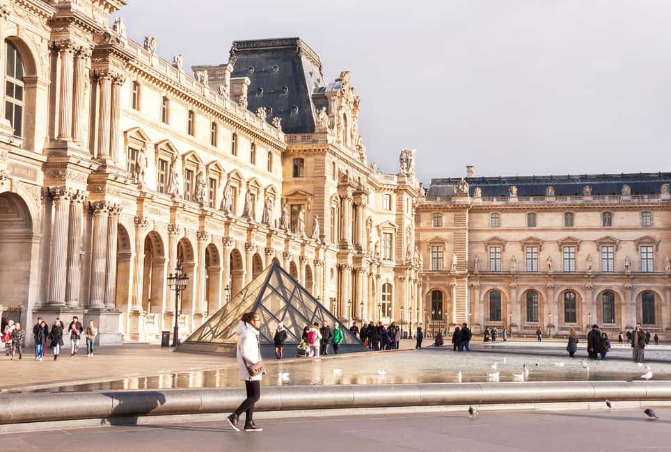 Louvre Masterpieces Private Guided Tour with Reserved Access - Practical tips so the tour feels smooth, not stressful