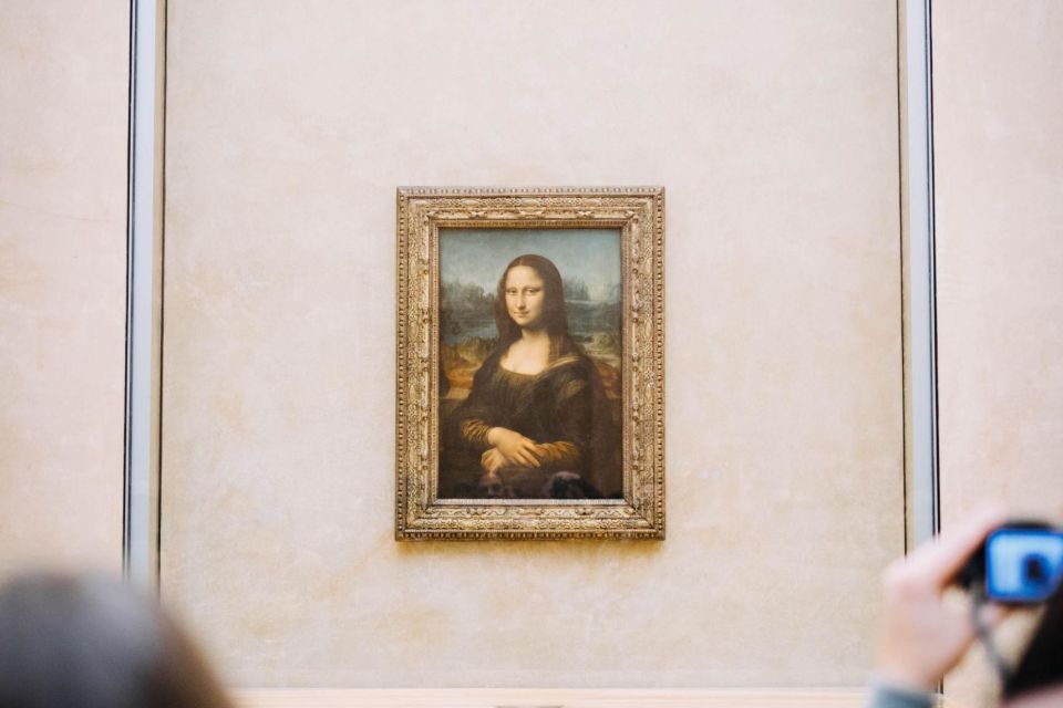 Magnificent tour of the Louvre + Mona Lisa pass - Starting at 162 Rue de Rivoli: easy to miss, easy to fix