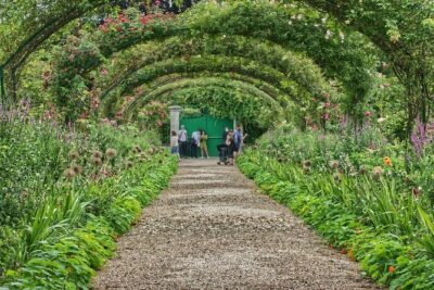 Monet's Gardens & House-Private Giverny Tour From Paris - Getting From Paris: Pickup, Comfort, and Crowds Control