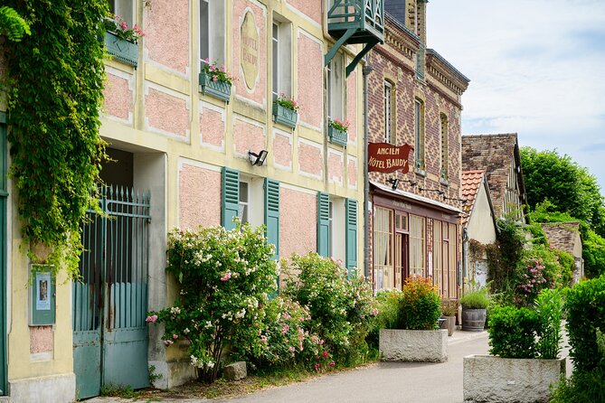 Monet's House and Garden & Giverny Village - Giverny village time: more than a scenic bonus