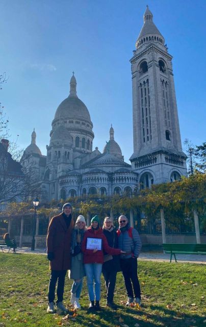 Montmartre: Guided tour to Sacré-Coeur - Moulin Rouge to Pigalle: the mood shift before the hill