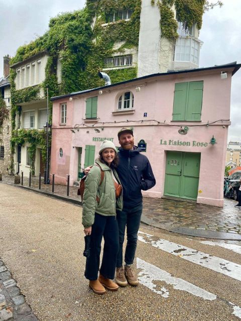 Montmartre: Guided tour to Sacré-Coeur - Square Suzanne Buisson and the small pauses that matter