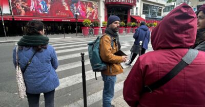 Montmartre Walking Tour: A Journey Through Art and History - Where you start at 3 Place Blanche and how the tour builds momentum