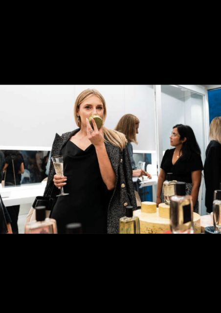 Montmartre Walking tour & French Perfumery Experience - The part you should double-check: perfume stop details and communication