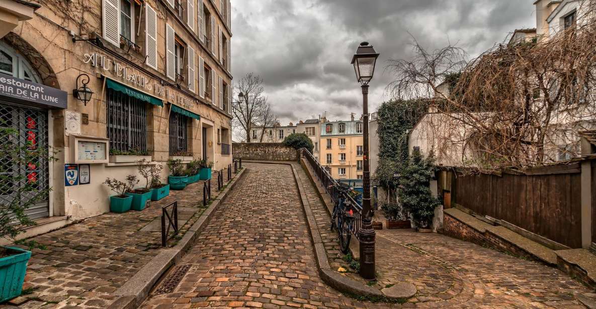Montmartre Walking Tour in English - What 150 minutes feels like in real life (and who it suits)