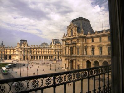Murders and Mysteries of the Louvre Museum - The 2-Hour Structure: How You Make Time in a Museum This Big