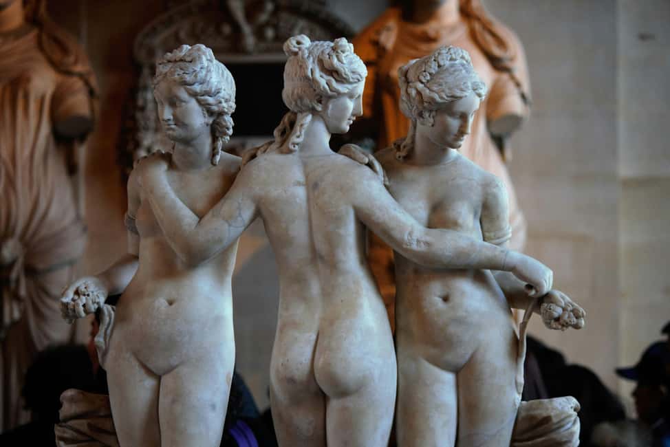 Night at the Louvre Museum: 6-people Max Guided Exploration - What You’ll See on the Inside Highlights Circuit