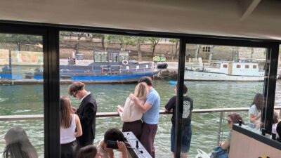 Paris: 1-Hour Seine Cruise departing from the Eiffel Tower - The 1-Hour Seine Cruise: Why This Timing Works