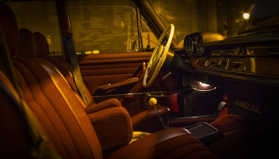 Paris: 2.5-Hour Guided Vintage Car Tour and Wine Tasting - Starting at Pont Marie: The Route Gets You Oriented Fast